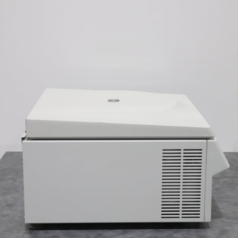 Photo of Eppendorf 5810R Refrigerated Centrifuge For Sale at an Excellent Price