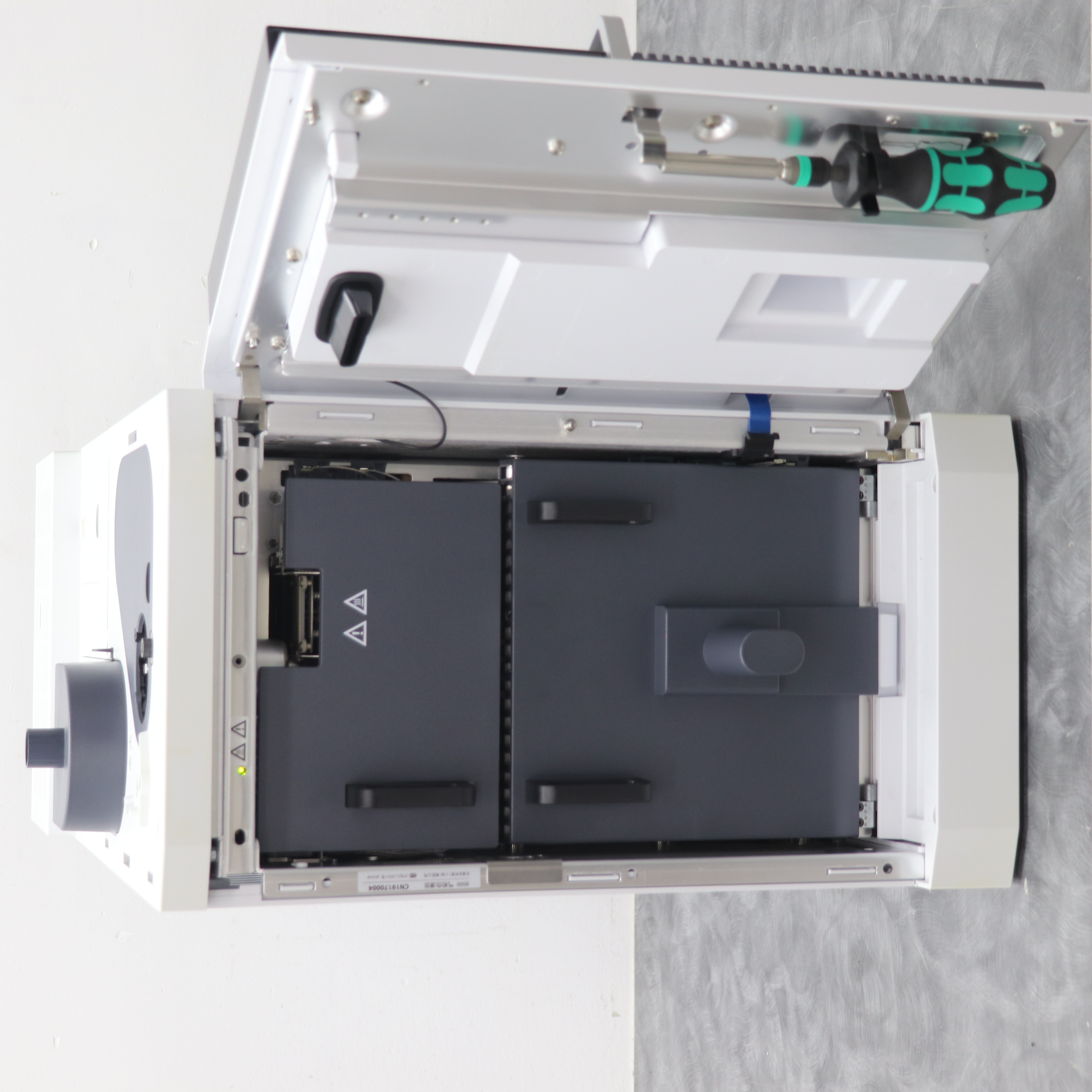Agilent Intuvo 9000 GC System with FID Detector | G3950A – AmpTech ...
