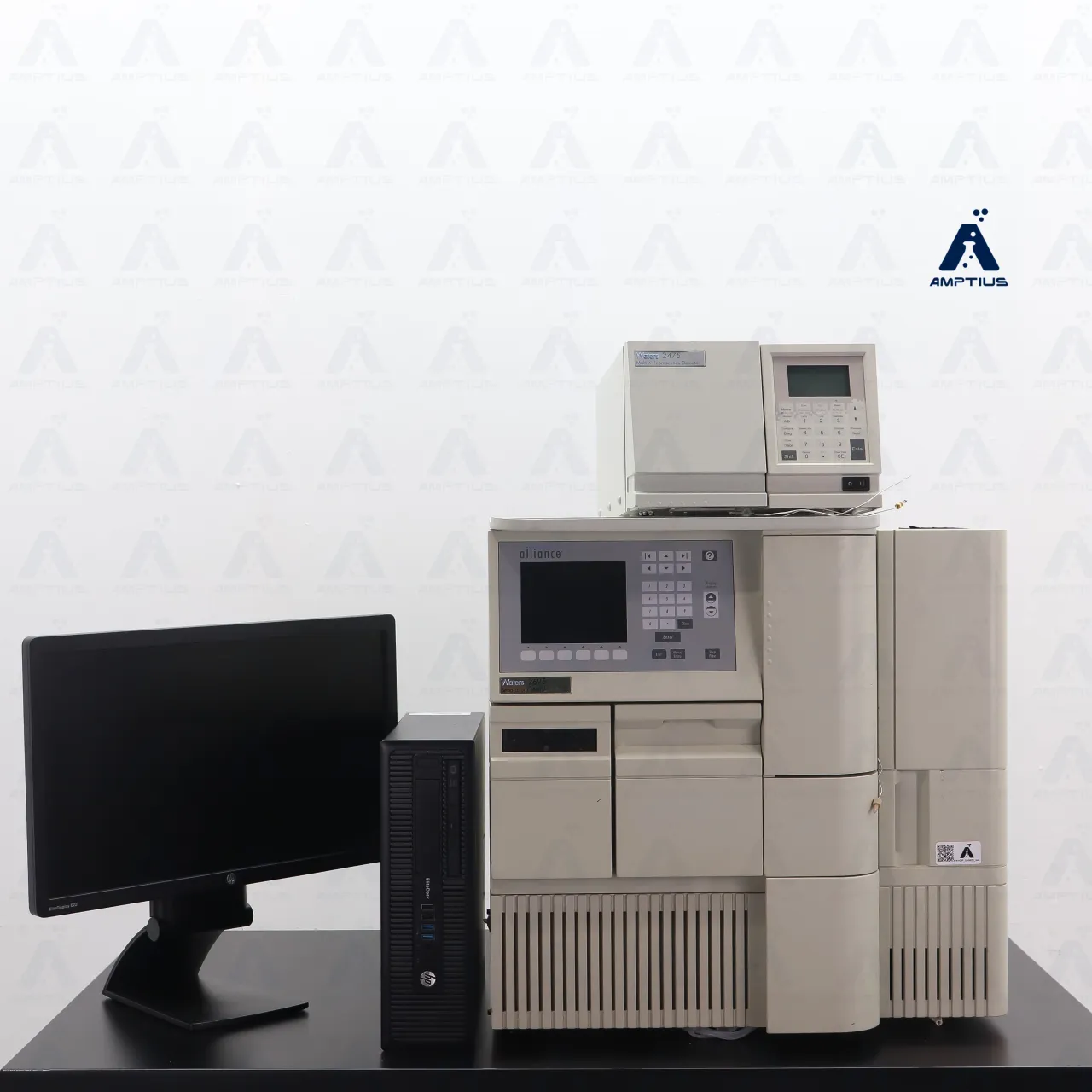 Photo of a used HPLC Waters Alliance 2695 with Waters Fluorescence Detector 2475, in excellent working condition.